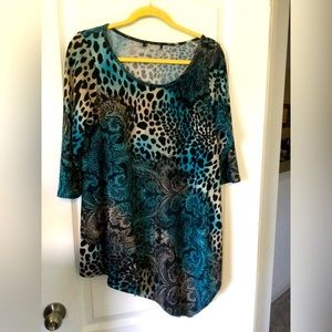 XL asymmetrical hem animal print tunic